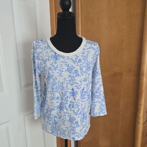 Lilly Pulitzer White Top with Blue Floral Print and Textured Crewneck